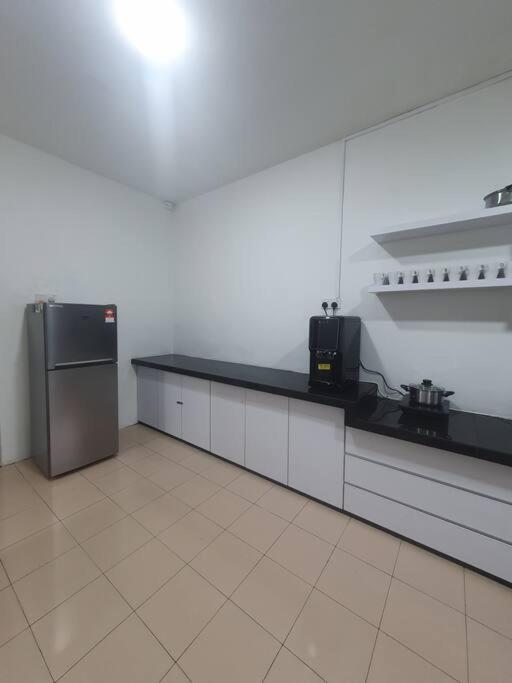 3 Storey Bangalow Near Spice Arena & Queensbay Mall Apartment Bayan Lepas