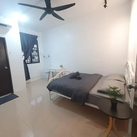 3 Storey Bangalow Near Spice Arena & Queensbay Mall Bayan Lepas Exterior photo