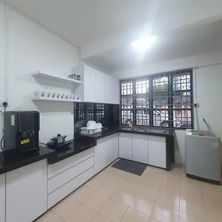 3 Storey Bangalow Near Spice Arena & Queensbay Mall Bayan Lepas Exterior photo