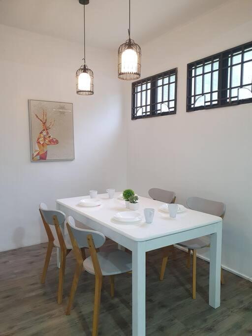 Apartment 3 Storey Bangalow Near Spice Arena & Queensbay Mall