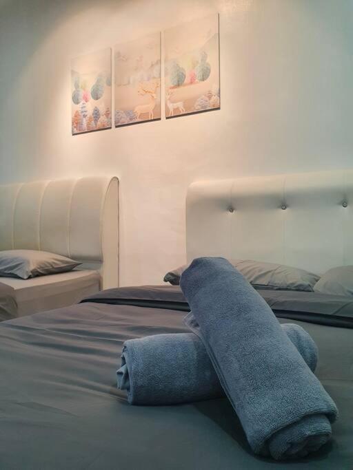3 Storey Bangalow Near Spice Arena & Queensbay Mall Apartment *