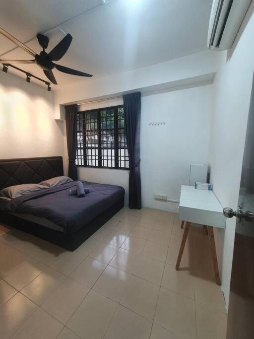 3 Storey Bangalow Near Spice Arena & Queensbay Mall *