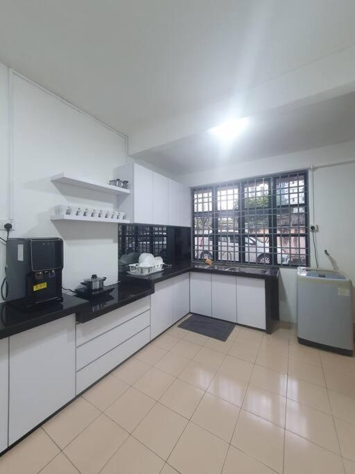 Apartment 3 Storey Bangalow Near Spice Arena & Queensbay Mall Bayan Lepas