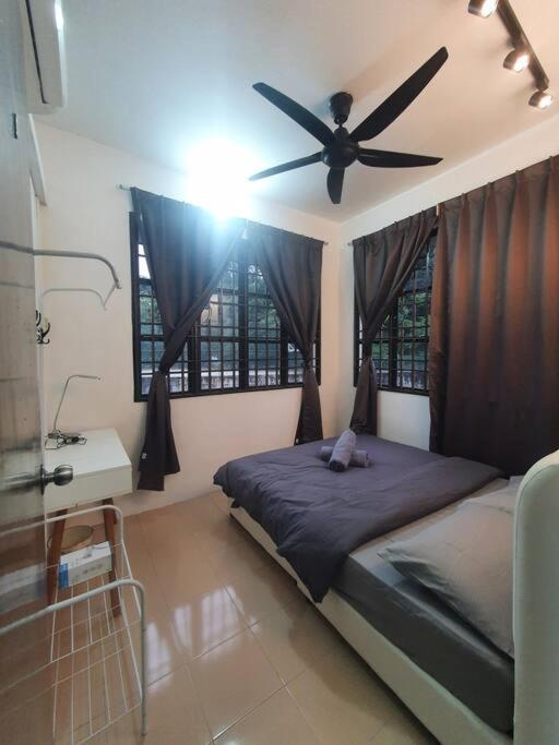 3 Storey Bangalow Near Spice Arena & Queensbay Mall Bayan Lepas