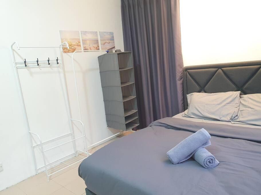 3 Storey Bangalow Near Spice Arena & Queensbay Mall * Bayan Lepas